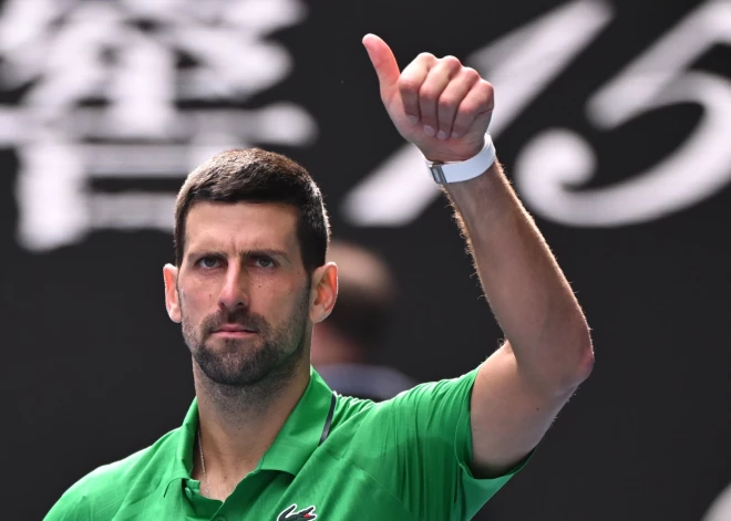 Novāks Džokovičs spēlēs "Australian Open" pusfinālā, viņš nav uzvarējis setu kopš trešās kārtas