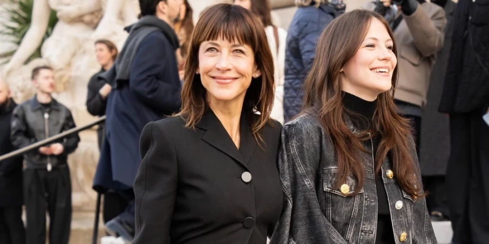 Софи Марсо вывела в свет дочь Жюльетт.