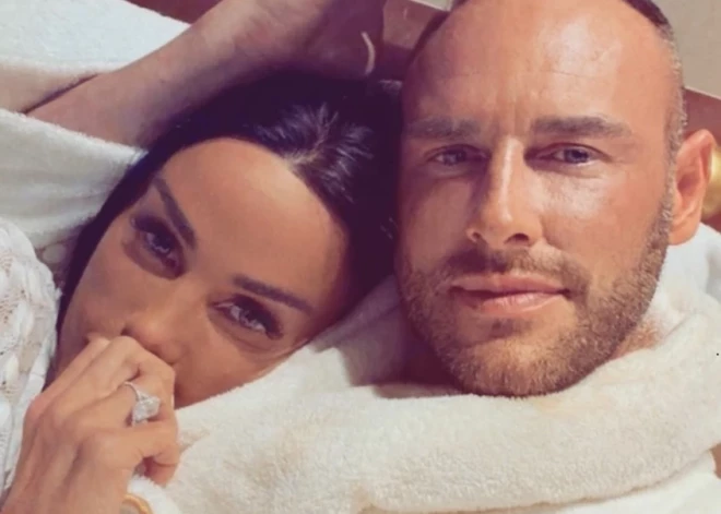 Deviņas reizes saderinātās un četras reizes precētās modeles Keitijas Praisas jaunais vīrs taisnojas par seksa pakalpojumu pagātni