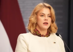 Силиня: энергетического кризиса в Латвии нет, но помощь жителям готовят