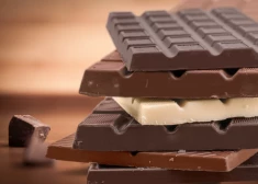 Несмотря на все санкции, Латвия продолжает кормить сладостями россиян