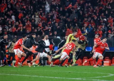 "Benfica" šokē vareno "Real": dramatiskās cīņās noskaidrota puse no UEFA Čempionu līgas astotdaļfinālistēm