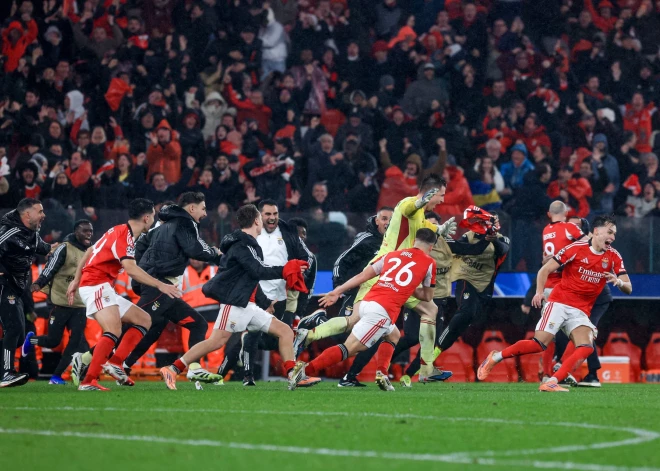 "Benfica" šokē vareno "Real": dramatiskās cīņās noskaidrota puse no UEFA Čempionu līgas astotdaļfinālistēm