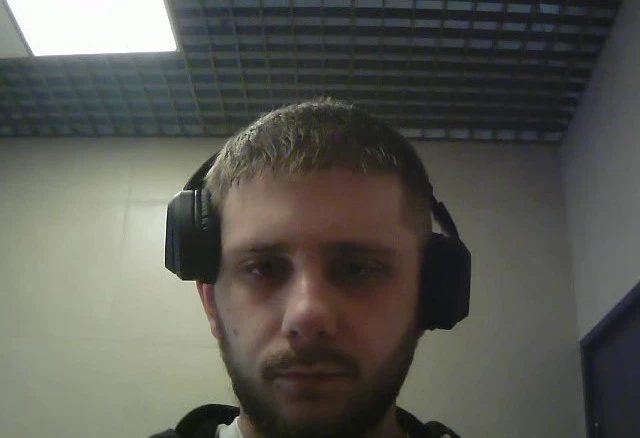 Aicina palīdzēt identificēt vīrieti.