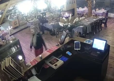 Поели и исчезли: в Риге ищут пару, которая ушла из ресторана, не заплатив