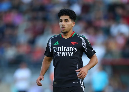 Marokāņu izcelsmes futbolists Salāhs Uladu spēlē centra vai uzbrūkošā pussarga pozīcijā.