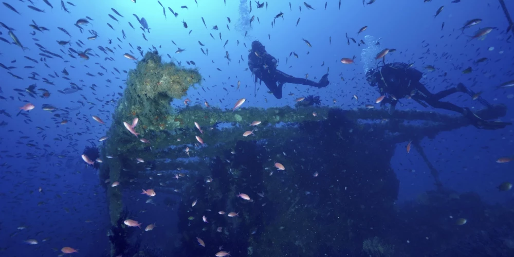 Nirēji Vidusjūrā.