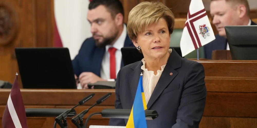 Ответственность за Латвию несет латвийский народ и мы как его часть, заявила сегодня министр иностранных дел Байба Браже.