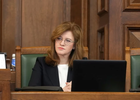 Saeimas priekšsēdētājas biedre Zanda Kalniņa-Lukaševica piedalās Saeimas sēdē, kurā notiek ikgadējās ārpolitikas debates.