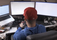 VIDEO: vai viedtālruņi mūs tiešām slepeni noklausās?