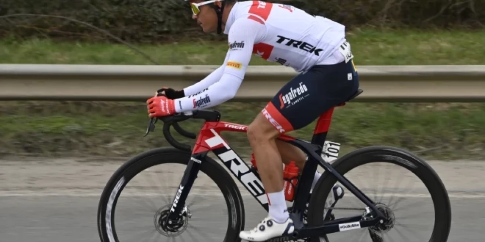 Riteņbraucējs Emīls Liepiņš velobrauciena III posmā palika 76.