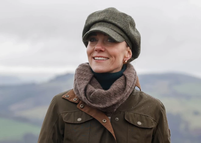 Princesei Ketrīnai silts vilnas džemperis par pārsteidzoši pieejamu cenu