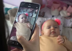 Vai zini, kas ir "sharenting" jeb bērnrādīšana? Apzināti vai ne – bet Latvijā un pasaulē tā dara daudzi