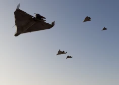 Россия намерена увеличить число военных дронов до 160 000. Как Латвия будет укреплять свои возможности?