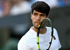 Emocijām bagātā spēlē Karloss Alkarass pirmo reizi sasniedz "Australian Open" finālu