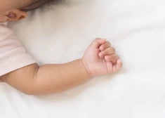 Родила и вынесла на улицу: матери брошенного в Кенгарагсе младенца грозит пожизненное заключение