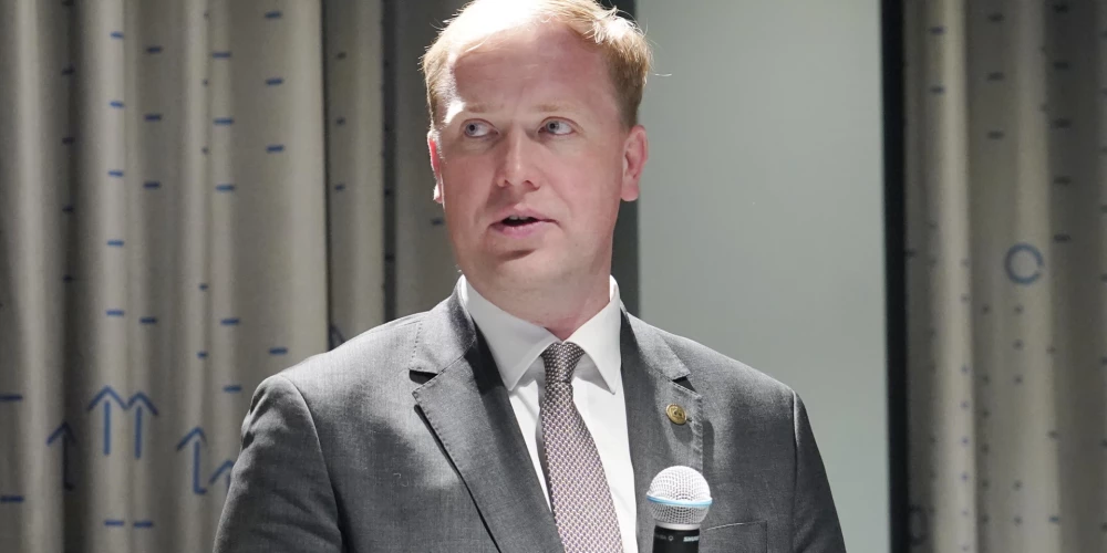 Министр экономики Виктор Валайнис.