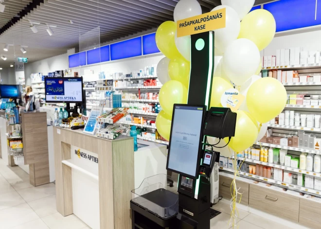 Уникальное решение для Латвии: Mēness aptieka запустила кассы самообслуживания в пяти аптеках