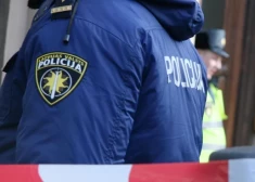 Чудовищная сцена в Резекне: в квартире обнаружены тела взрослого человека и младенца