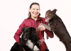 VIDEO, FOTO: “Suņi ir visa mana dzīve.” Svetlana Krēsliņa ar saviem mīluļiem nes Latvijas vārdu pasaulē adžiliti sportā