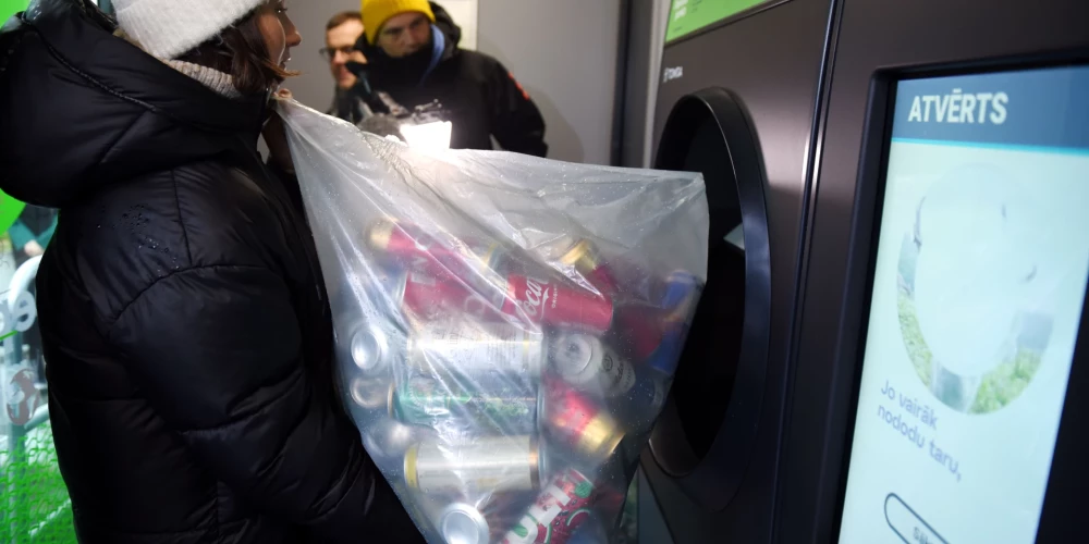 Сдача тары превратилась в регулярный ритуал для каждого латвийца.