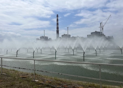 Krievu okupanti sagrāba Eiropas lielāko atomstaciju Zaporižjā 2022. gada martā un vairākkārt to apšaudīja