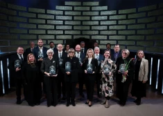 Latvijas Universitātē godina pirmos izcilniekus - pasniegtas LU Izcilības balvas