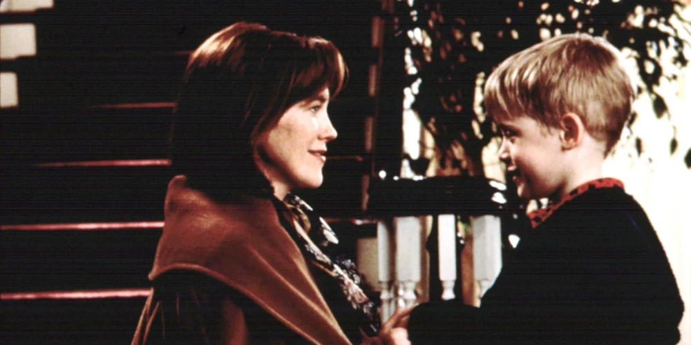 Маколей Калкин и Кэтрин О’Хара в фильме "Один дома".