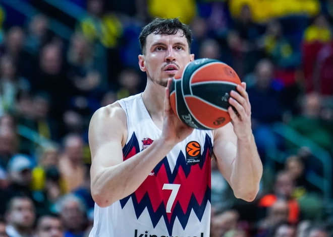 Rodions Kurucs ar 15 punktiem palīdz "Baskonia" sarūgtināt "Žalgiri" Eirolīgas mačā