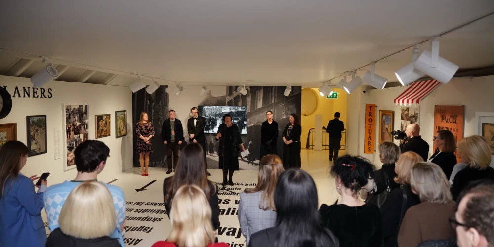  Izstādes "Ielu maldos: pilsēta latviešu modernistu vērojumā" atklāšana