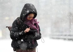 Sestdien spīdēs saule, taču saglabāsies stiprs sals līdz -15 grādiem