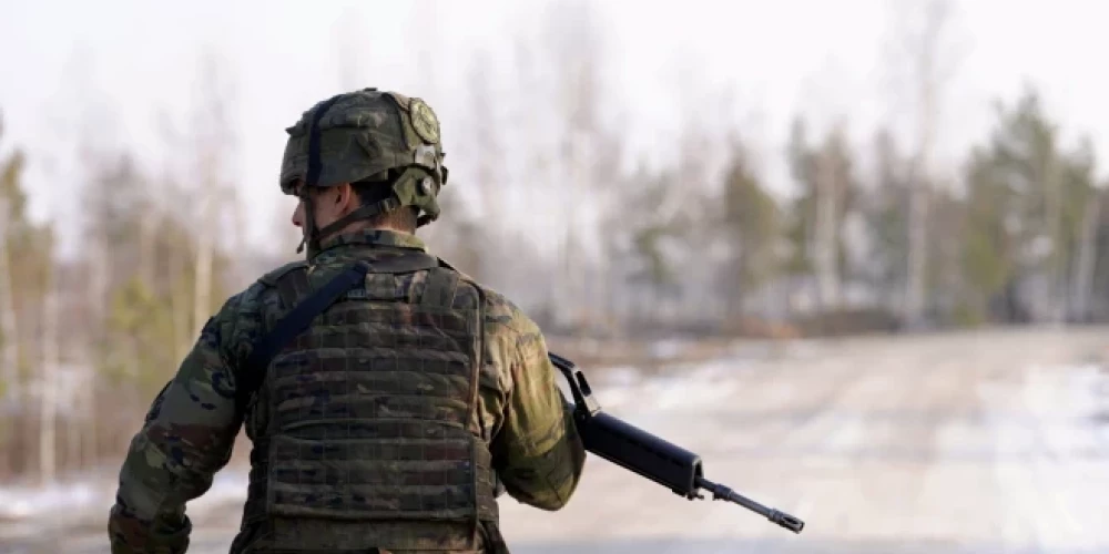 Под Ригой скончался военнослужащий Канады, проходивший службу в бригаде НАТО.