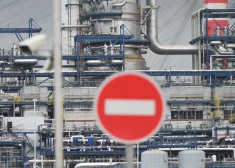 Eiropa plāno stingrākas sankcijas Krievijas bankām un naftas nozarei