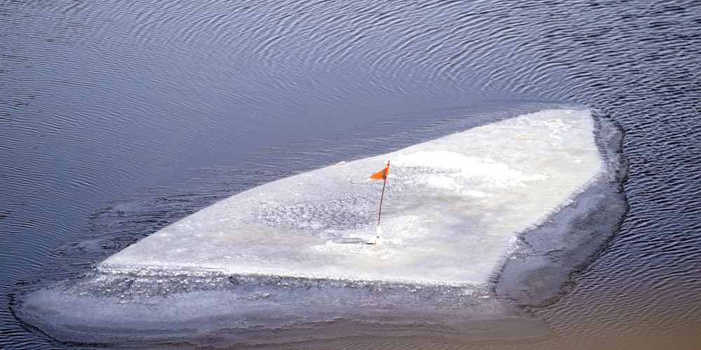 В Риге ранним утром было -16 градусов, в аэропорту -19 градусов, а в окрестностях столицы мороз достигал местами -25 градусов.