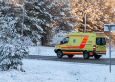 Valsts policijas automašīnas un "Audi" sadursmē cietusi viena persona