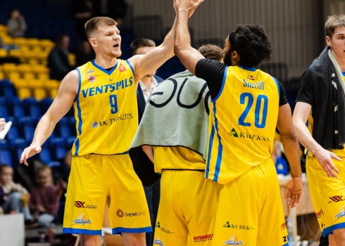 "Ventspils" basketbolisti kļūst par pirmajiem Latvijas kausa finālistiem.