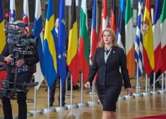 Премьер-министр Эвика Силиня всю следующую неделю проведет в зарубежных командировках