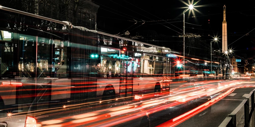 Рижская дума планирует вернуть ночные автобусы на постоянной основе.