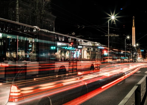 Рижская дума планирует вернуть ночные автобусы на постоянной основе.