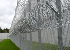 В тюрьмах Латвии не хватает 400 сотрудников: на службу теперь готовы принимать людей до 50 лет