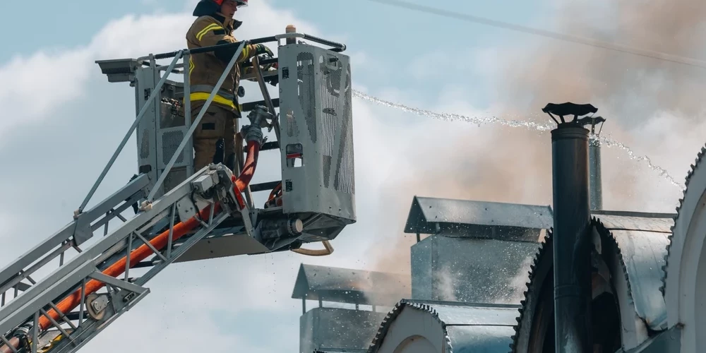 Pēc plašajiem atslēgumiem Ukrainā un Moldovā elektrība atjaunota visos reģionos.