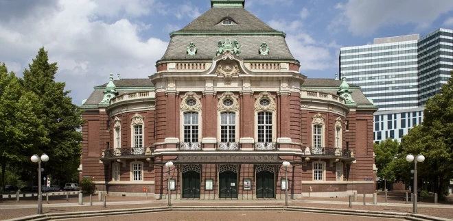 Skats uz "Laeiszhalle".