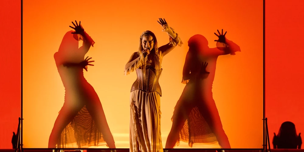 Supernovas pusfināls.