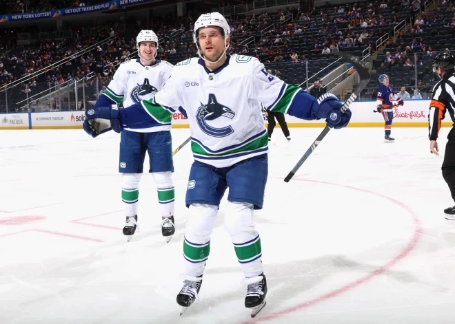 Balinska, Vilmaņa un Bļugera pārstāvētās komandas NHL mačos piedzīvo zaudējumus