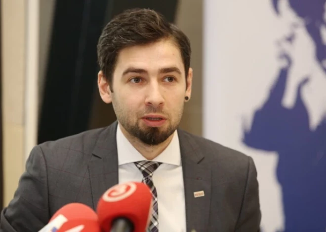 Meli Latvijas informatīvajā vidē pārauguši dziļmelos, norāda pētnieks