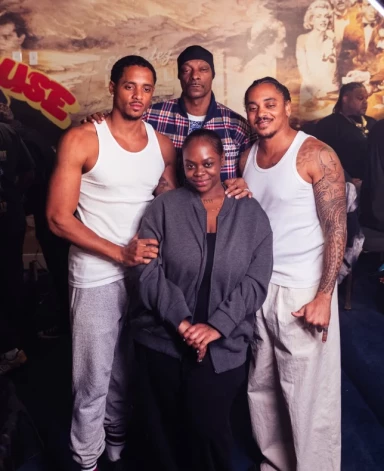 "Snoop Dogg" ar saviem trim bērniem (ekrānuzņēmums no "Instagram")