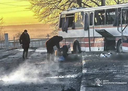 Krievu drons uzbrucis ogļraču autobusam Ternivkā, Dņipropetrovskas apgabala Pavlohradas rajonā