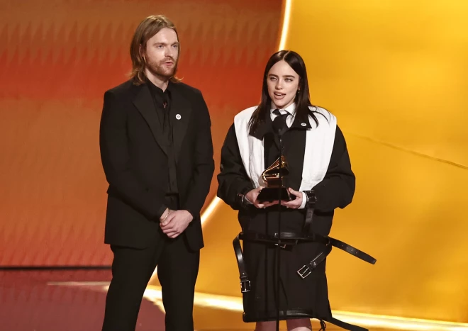 Wildflower - песня года: Билли Айлиш вновь покоряет «Грэмми».