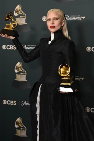 Леди Гага выиграла Best Pop Vocal Album за альбом Mayhem и Best Dance Pop Recording за трек Abracadabra.