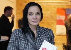 Inga Grencberga pēc šķiršanās skumjas pārvarējusi un raksta jaunu grāmatu